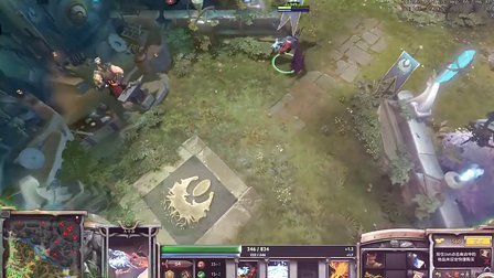 资讯主播躲车里瑟瑟发抖，以为是个菜鸟，结果出来瞬间清场